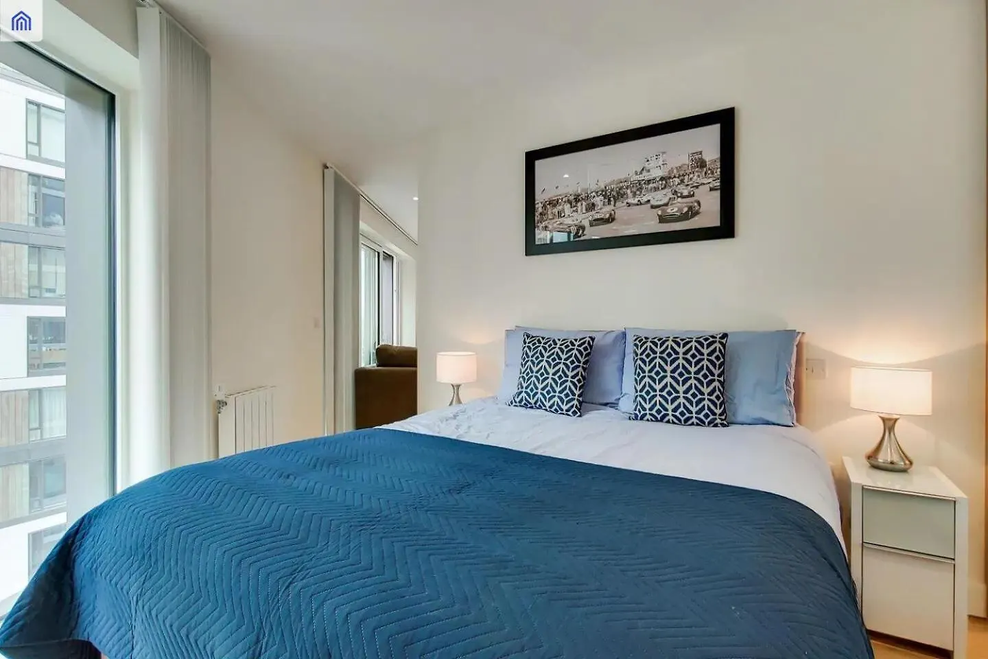 Luxury 1 Bed Apartment With Balcony London